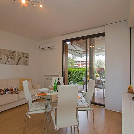 Aparthotel Fior Di Loto